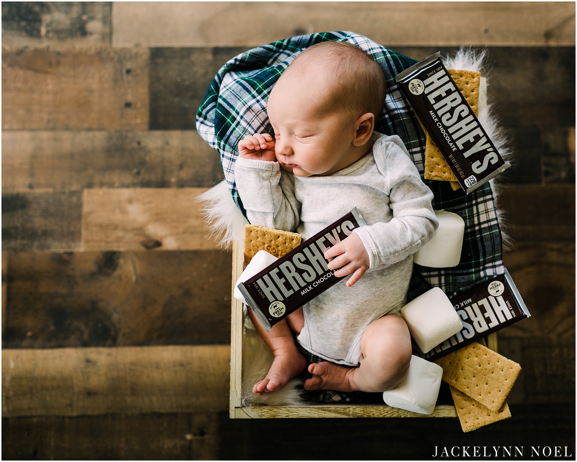 At home newborn, lifestyle session by Jackelynn Noel Photography in O'Fallon, Missouri