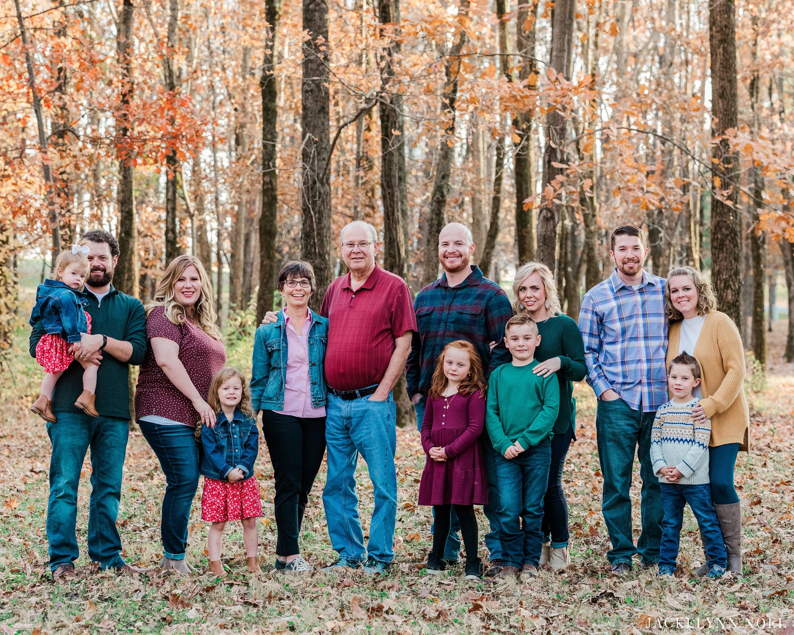 Big family photos at Silver Lake in Highland Illinois by Jackelynn Noel Photography